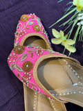 Elegant Handcrafted Punjabi Jutti - Pink & Gold Embroidered Ethnic Footwear for Women