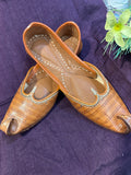 Brown Leather Punjabi Jutti for Women – Handcrafted Ethnic Mojari with Traditional Design & Premium Finish