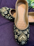 Black & Gold Embroidered Punjabi Jutti – Handcrafted Velvet Ethnic Footwear with Zari & Beaded Detailing for Weddings & Festive Wear