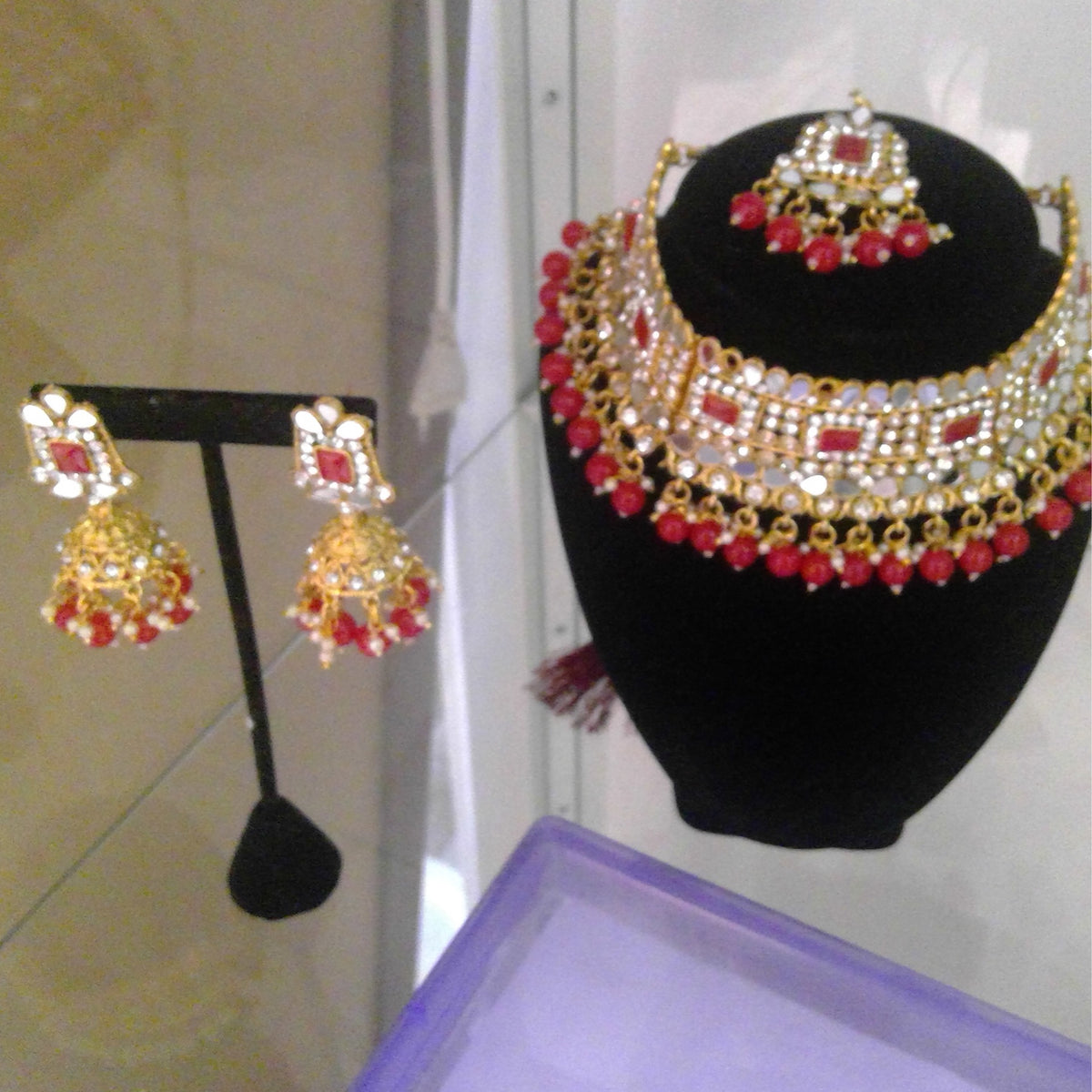 M22-1216: The Perfect Necklace Set for Any Occasion