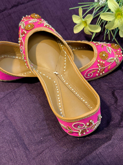 Elegant Handcrafted Punjabi Jutti - Pink & Gold Embroidered Ethnic Footwear for Women