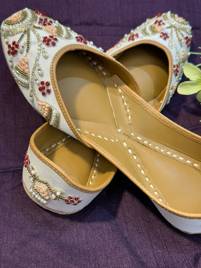 Elegant Off-White Punjabi Jutti - Handcrafted Bridal Footwear with Pearl & Zardozi Embroidery