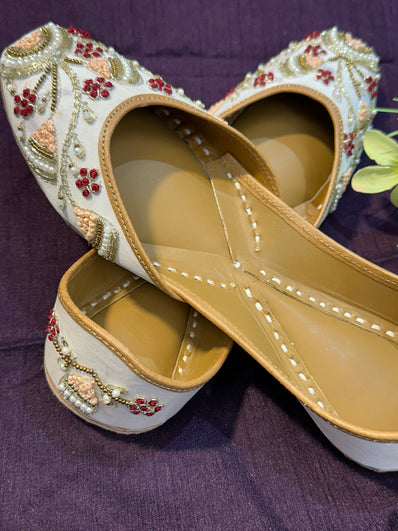 Elegant Off-White Punjabi Jutti - Handcrafted Bridal Footwear with Pearl & Zardozi Embroidery