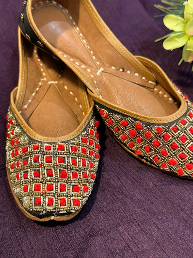 Royal Black & Red Punjabi Jutti - Handcrafted Velvet & Zardozi Embroidered Ethnic Footwear