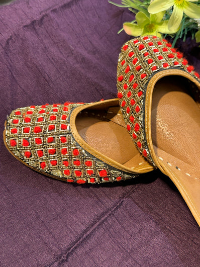 Royal Black & Red Punjabi Jutti - Handcrafted Velvet & Zardozi Embroidered Ethnic Footwear