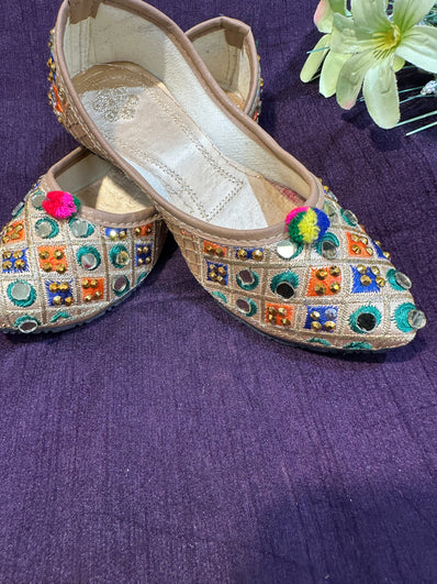 Girls Designer Jutti with Mirror Work & Colorful Embroidery – Traditional Punjabi Footwear