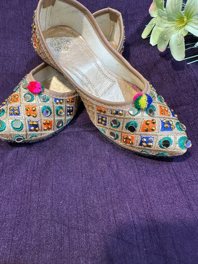 Girls Designer Jutti with Mirror Work & Colorful Embroidery – Traditional Punjabi Footwear