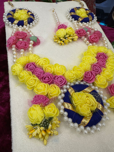 Handcrafted Floral Bridal Jewelry Set | Haldi & Mehendi Wedding Accessories | Artificial Flower Jewelry Style 7