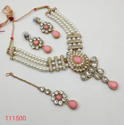 Ruhi Choker Set with Tikka - Pink